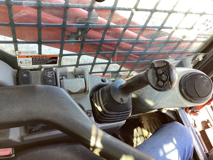 2019-kubota-svl75-2-image-15