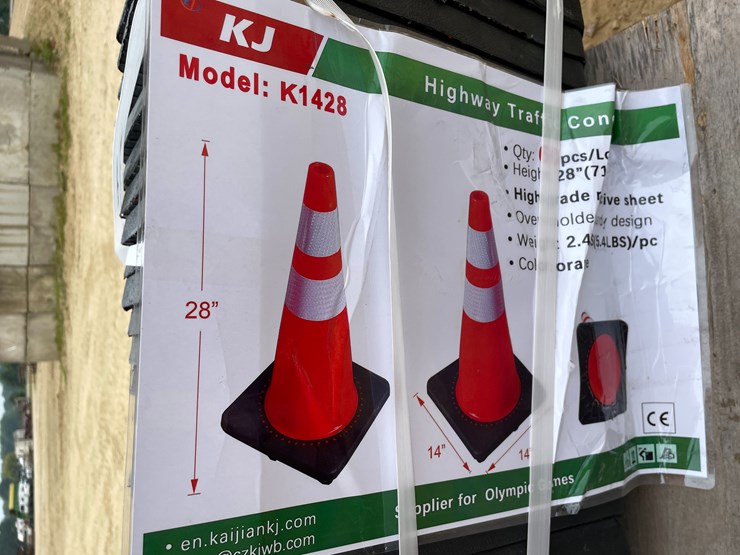 #2452-•-kj-new-(60)-traffic-cones-image-7