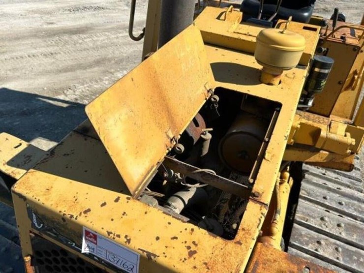 1990-caterpillar-d3c-image-23