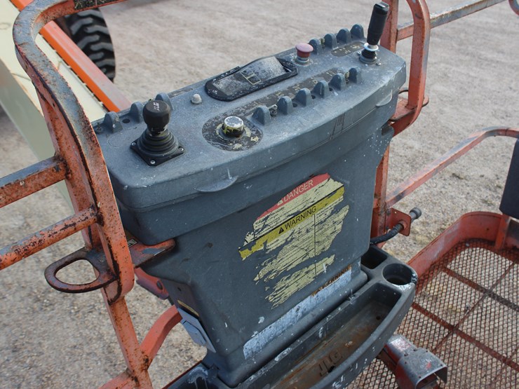 2008-jlg-600s-image-5