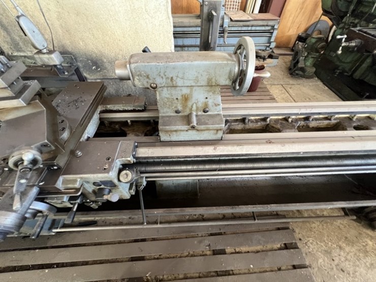 yang-iron-gear-head-engine-lathe-image-6