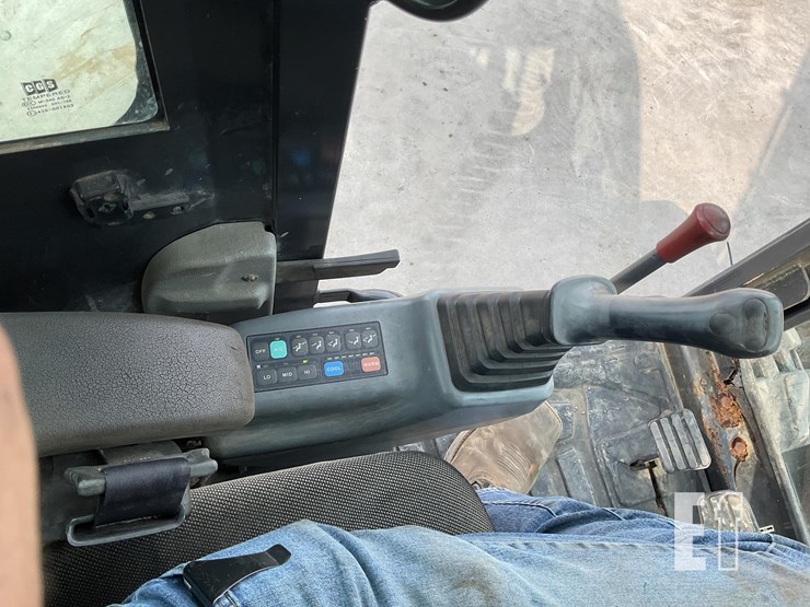 2009-bobcat-e80-image-24