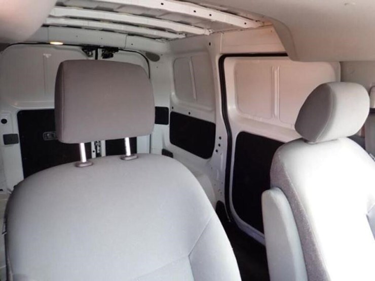 2019-nissan-nv200-image-37