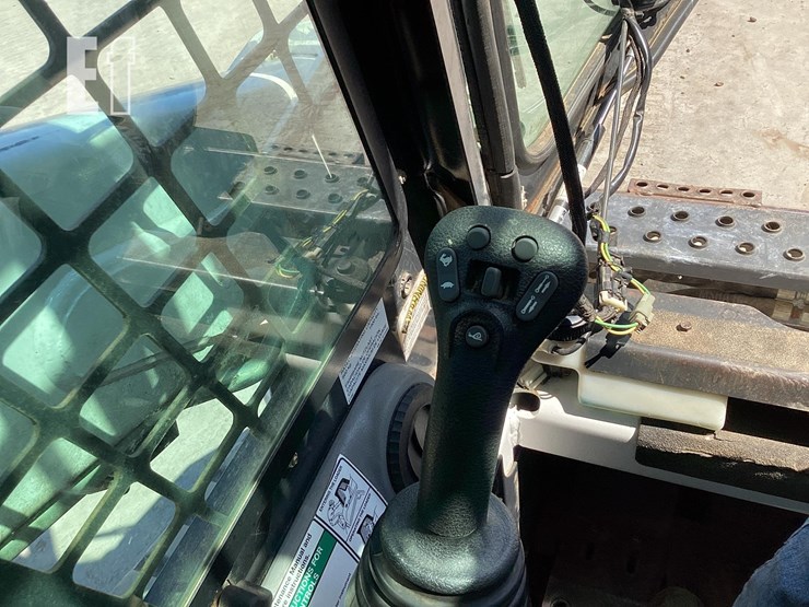 2006-bobcat-t190-image-19