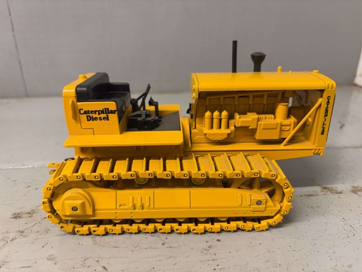caterpillar-d9-image-34