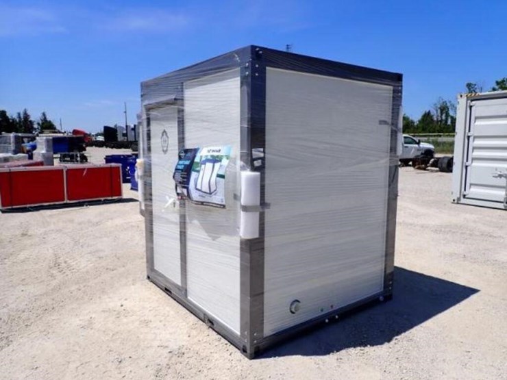 unused-bastone-portable-restroom-image-2