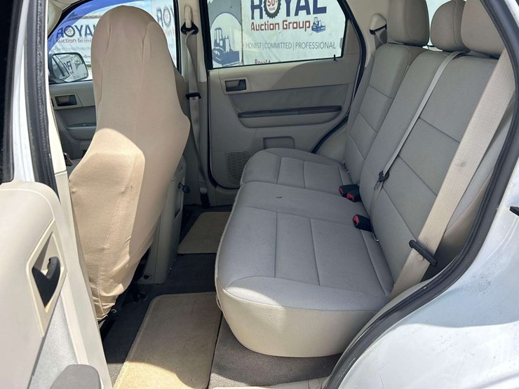 2010-ford-escape-hybrid-image-22