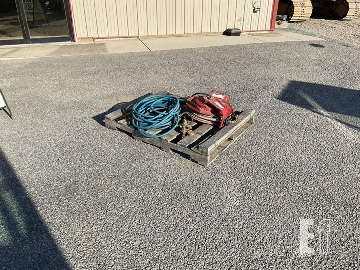 welding-torch-w/-reel-&-gauges-image-4