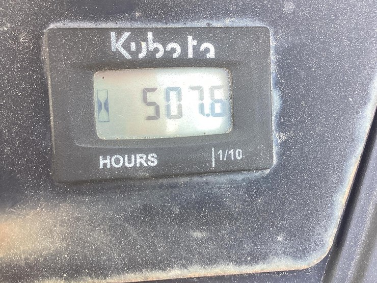 2014-kubota-z724-image-13