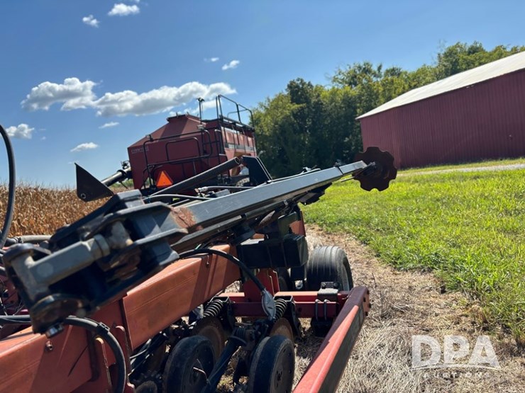 case-ih-2400-image-58