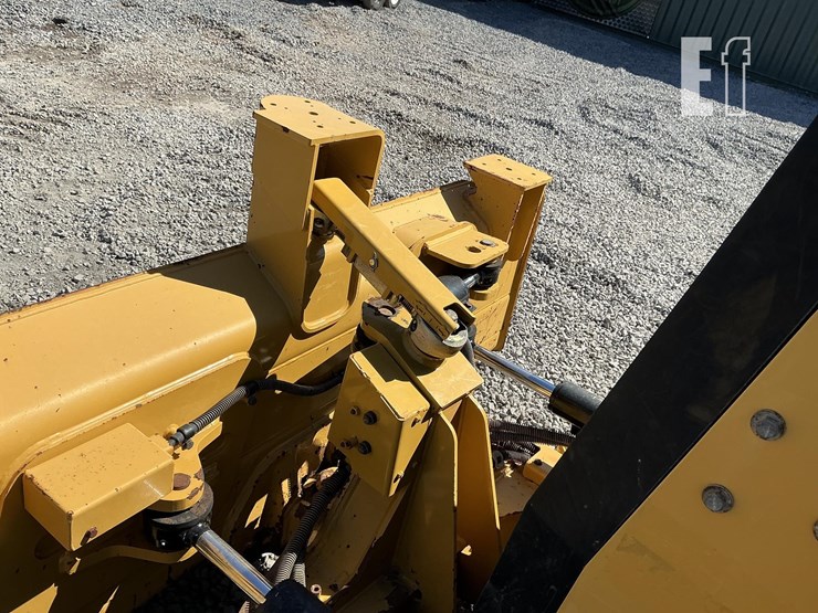 2019-caterpillar-d3k2-xl-image-10