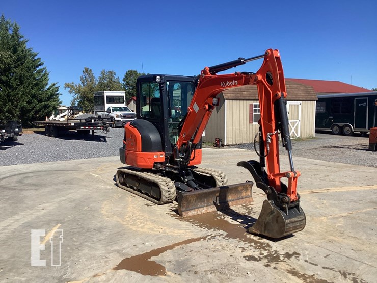 2023-kubota-kx033-4-image-13