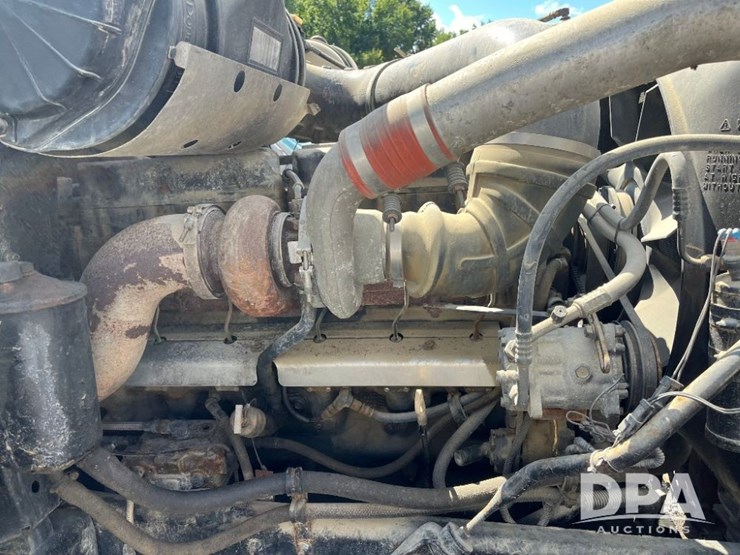 2002-mack-ch613-image-54