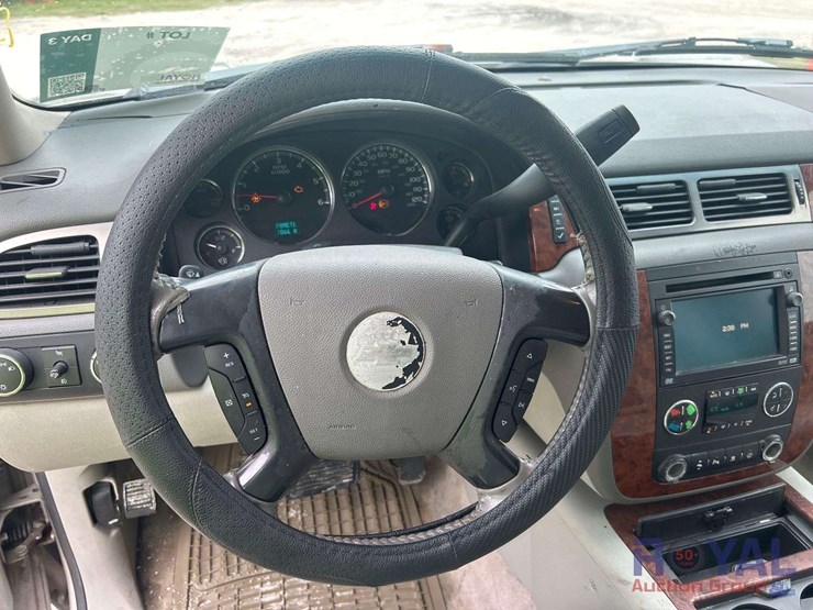 2007-chevrolet-tahoe-image-11