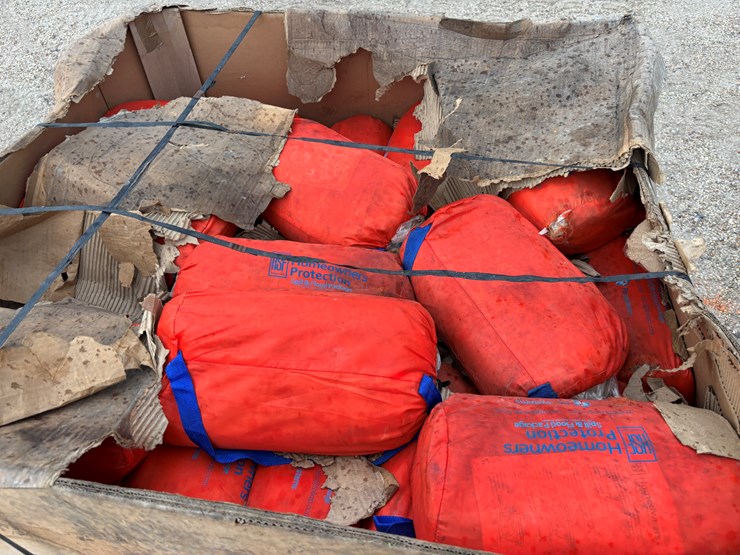 #3522-•-pallet-of-water-activated-flood-control-bags-image-2