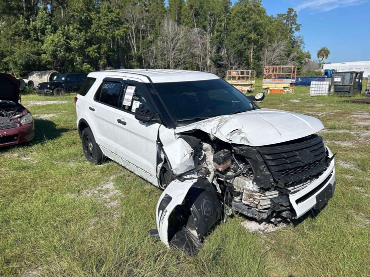 2018-ford-explorer-image-2
