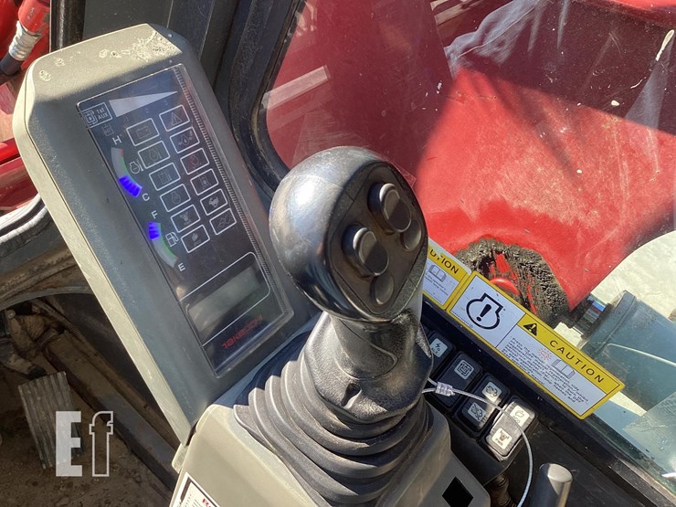 2014-takeuchi-tl10-image-16