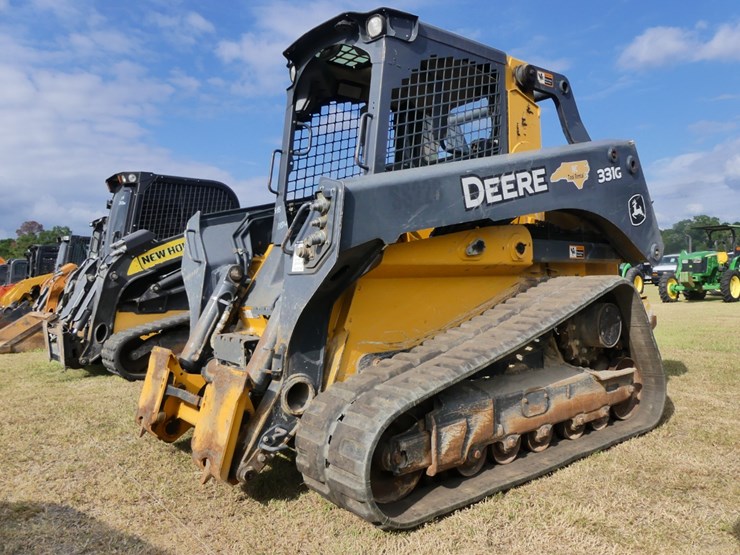 deere-331g-image-1