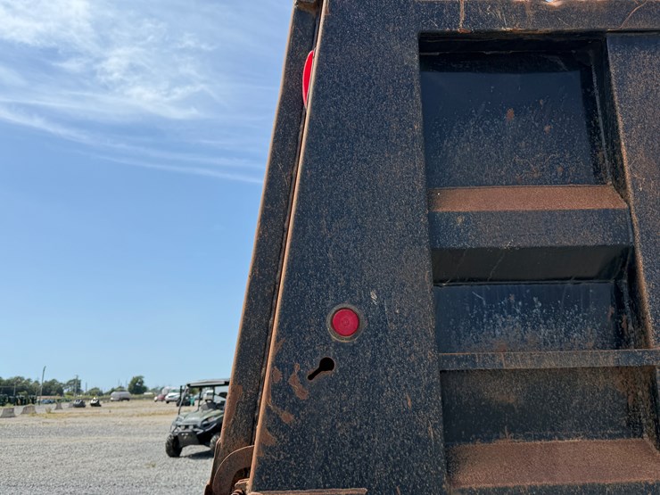 #11-•-#5197-•-2008-mack-granite-t/a-daycab-dump-truck-1m2ax04c68m003392-image-42