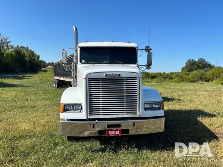 1997-freightliner-fld120-image-6