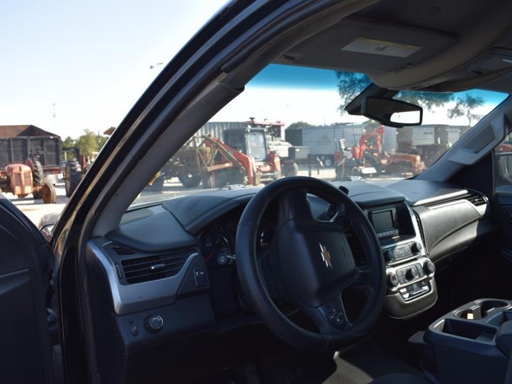 2017-chevrolet-tahoe-image-6