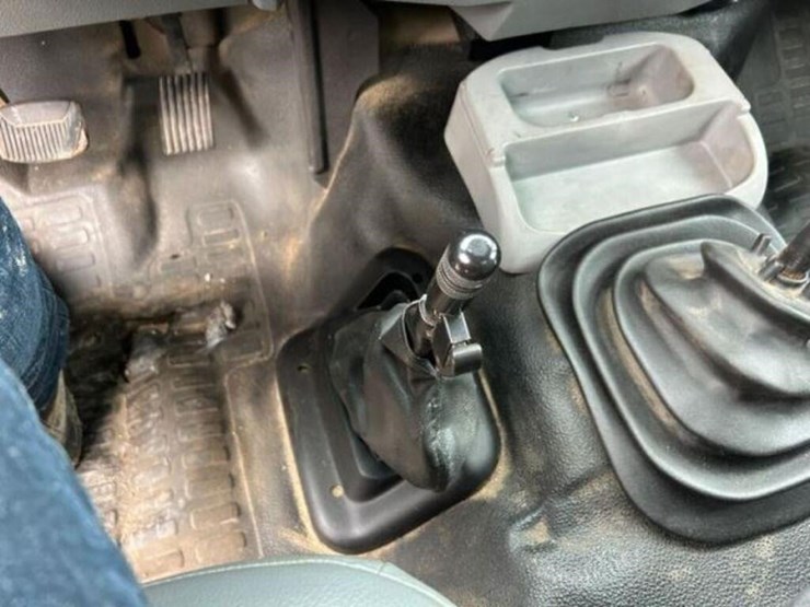 2013-ford-f750-xl-image-19