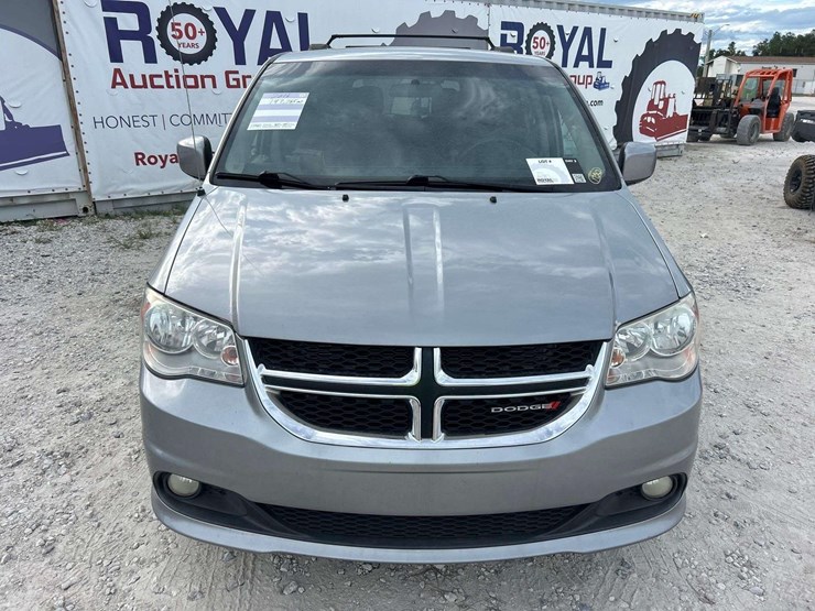 2016-dodge-caravan-image-24