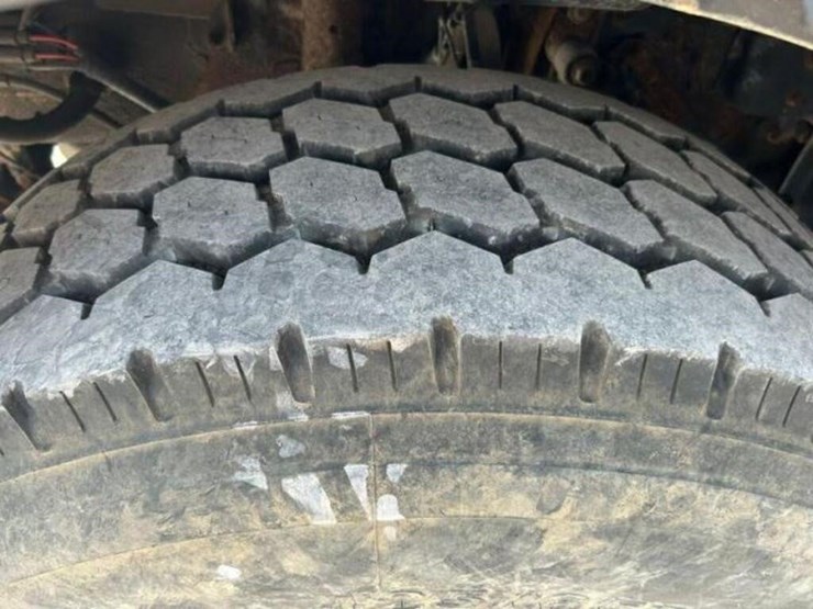 2005-volvo-wxll-tri/a-dump-truck-4v5k99gh55n391882-image-85