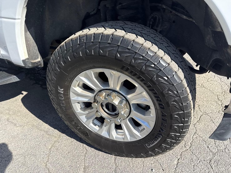2022-ford-f350-image-12