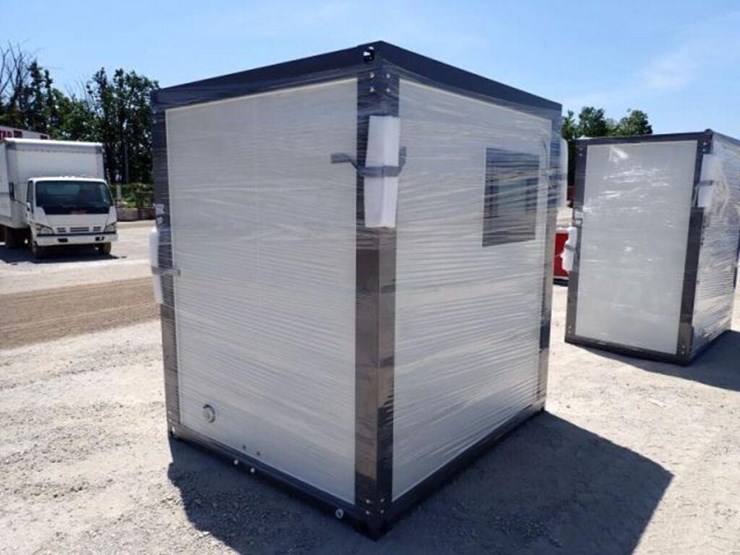 unused-bastone-portable-restroom-image-7