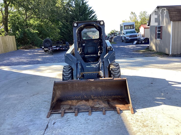 2012-deere-320d-image-15