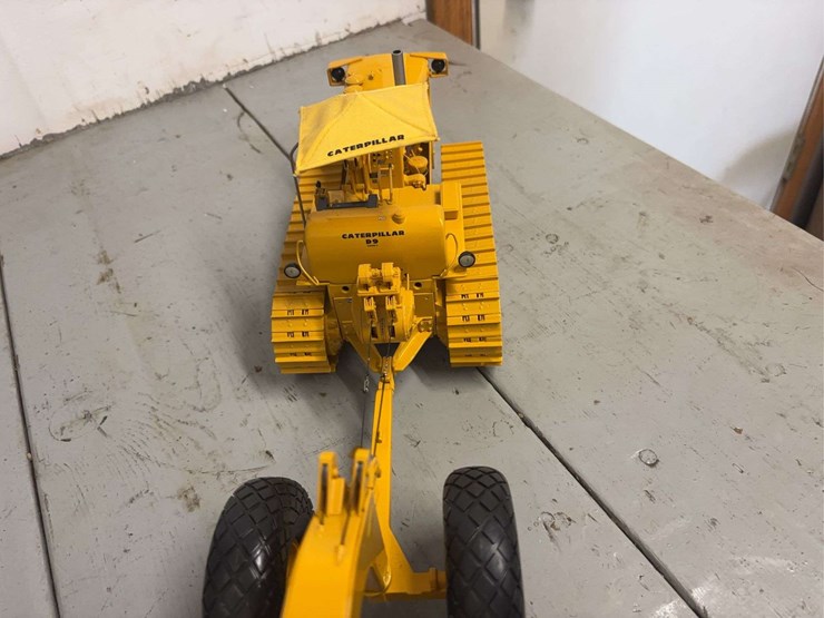 caterpillar-d9-image-15