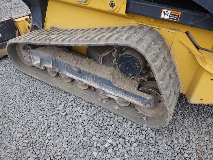 2020-deere-333g-image-30