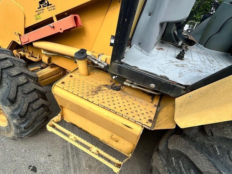 2006-caterpillar-416d-image-18