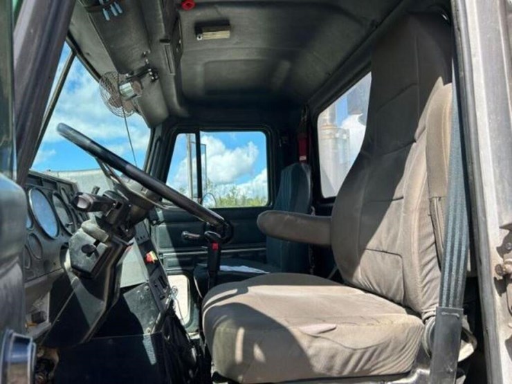 1999-mack-ch613-image-20