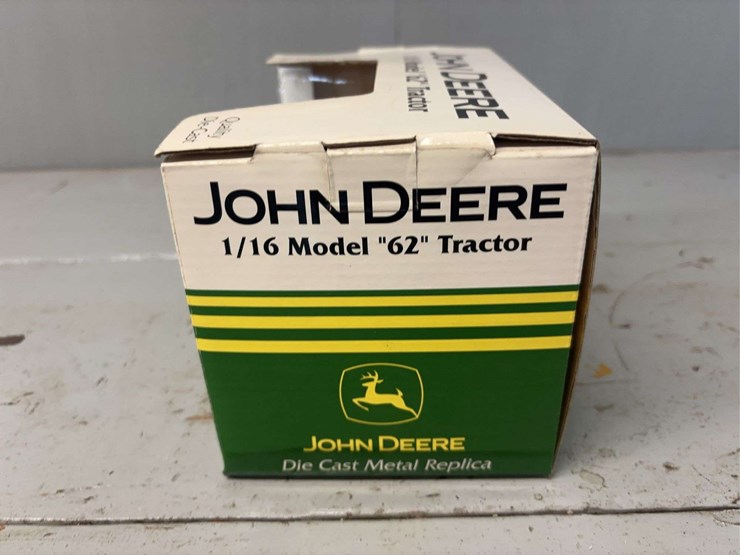 john-deere-16-image-21