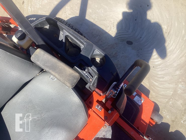 2019-kubota-z121s-image-19