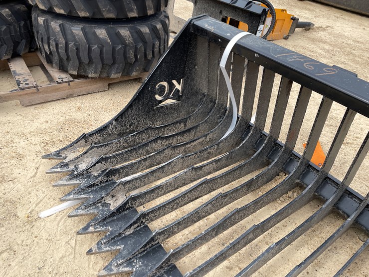 #2372-•-new-kc-72"-skeleton-skid-steer-bucket-image-9