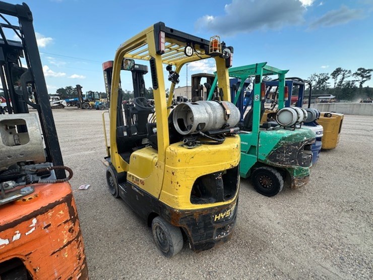 #2083-•-2019-hyster-50-port-forklift-image-4