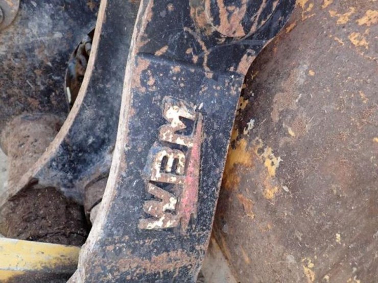 2014-caterpillar-950k-image-56