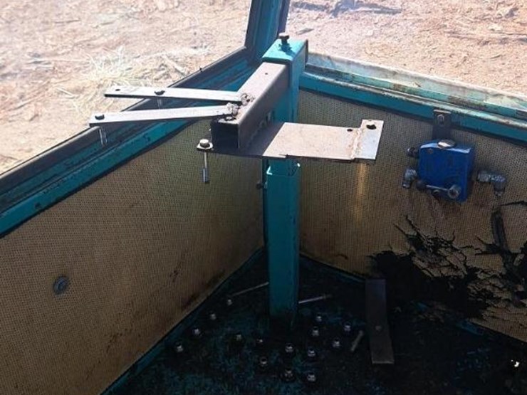#276-•-helle-operators-cab*-image-9