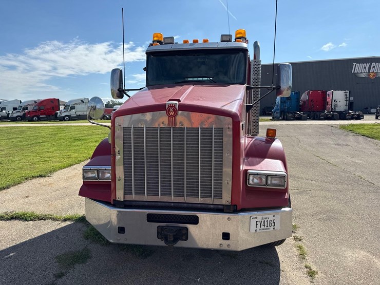 2013-kenworth-t800-image-7