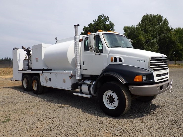 2005-sterling-lt8500-image-2