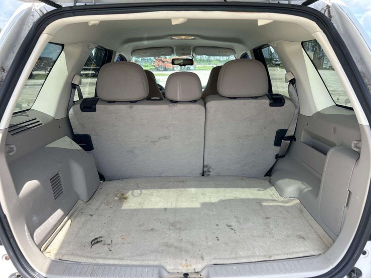 2010-ford-escape-hybrid-image-23