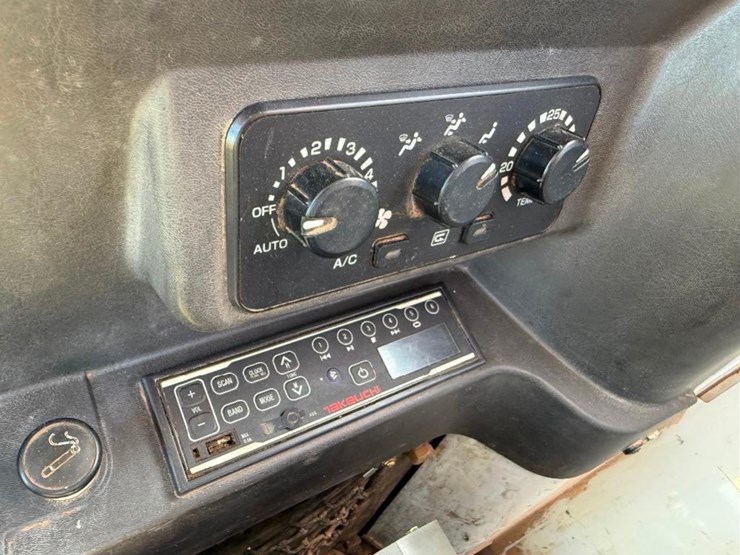 takeuchi-tb290-image-25