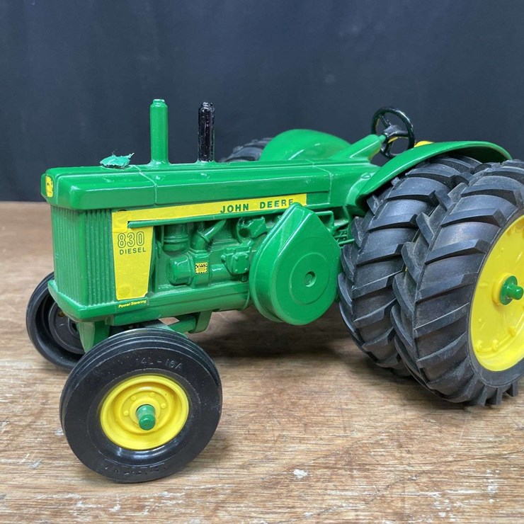 JOHN DEERE 830