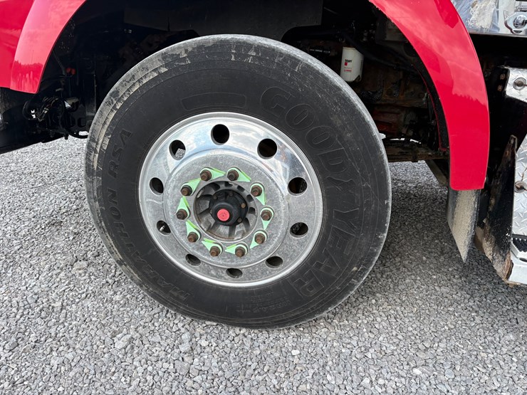 2010-kenworth-t800-image-8