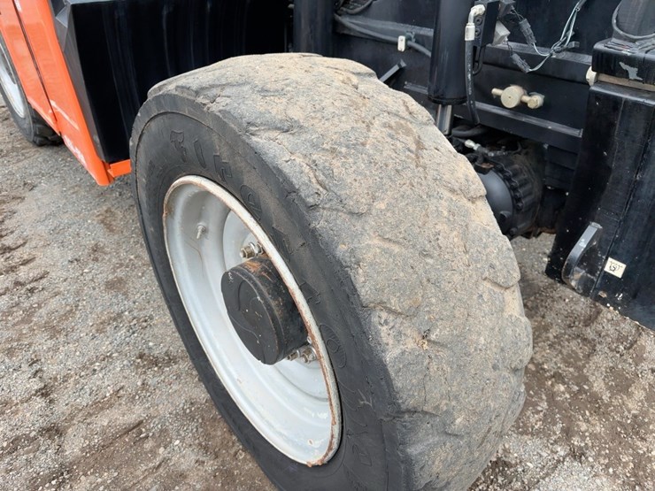 2012-jlg-g10-55a-image-14