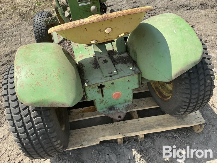 john-deere-112-image-13