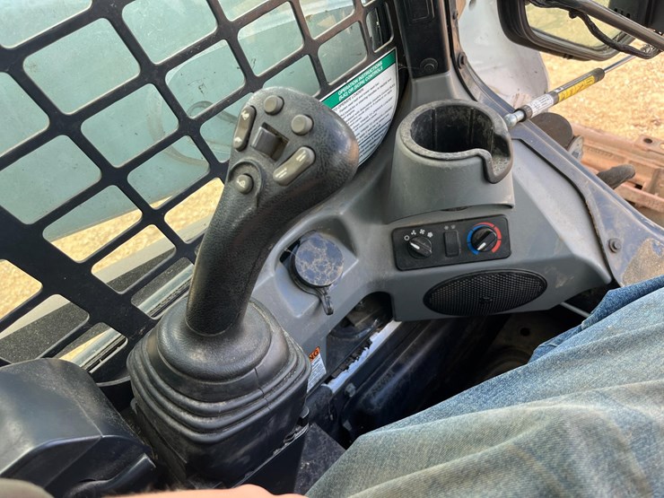 2018-bobcat-s570-image-16